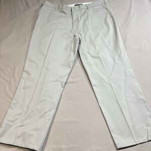 Dockers D3 Men's Dress Pants 42/30 Light Gray Flat Front Stretch Slacks NWT